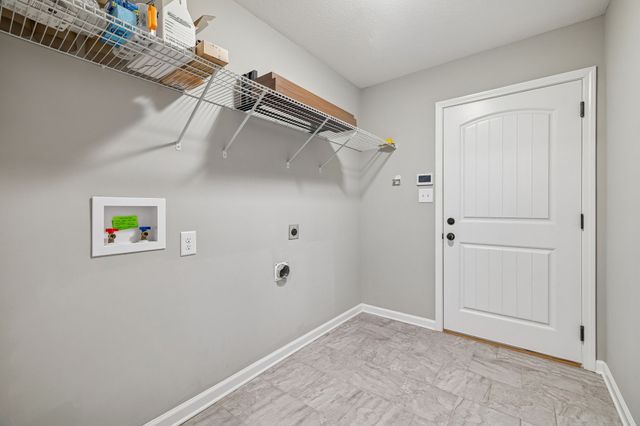 1008 Meadowview Ln, Clarksville, TN 37040