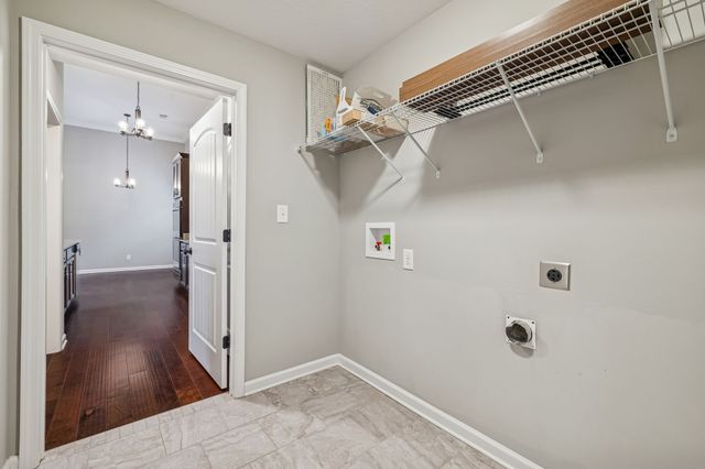 1008 Meadowview Ln, Clarksville, TN 37040