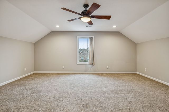 1008 Meadowview Ln, Clarksville, TN 37040