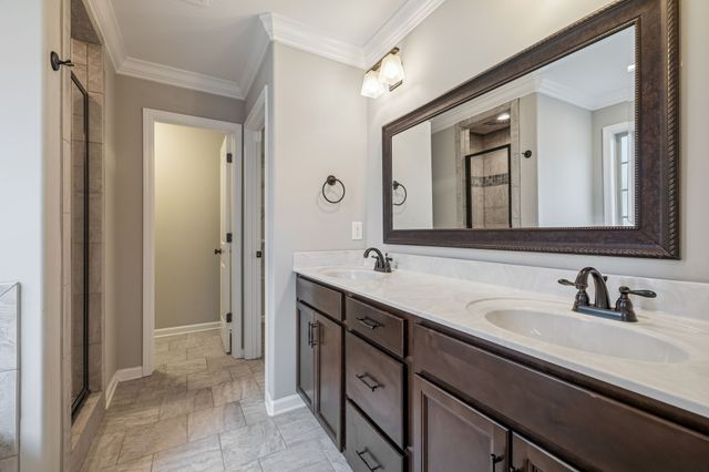 1008 Meadowview Ln, Clarksville, TN 37040