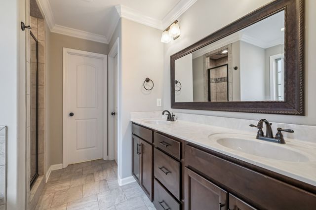 1008 Meadowview Ln, Clarksville, TN 37040