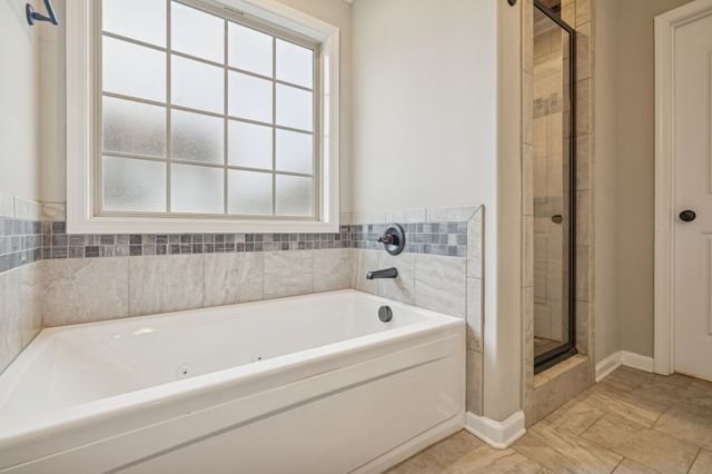 1008 Meadowview Ln, Clarksville, TN 37040