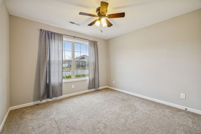 1008 Meadowview Ln, Clarksville, TN 37040