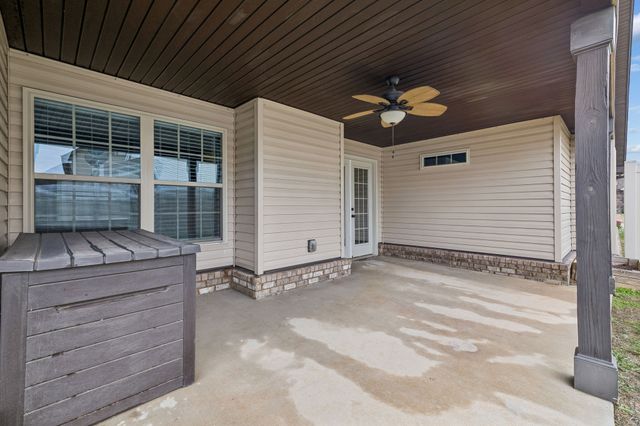 1008 Meadowview Ln, Clarksville, TN 37040