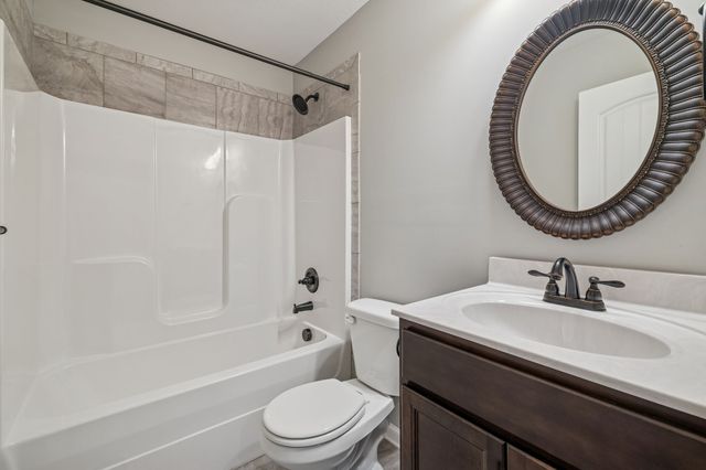 1008 Meadowview Ln, Clarksville, TN 37040