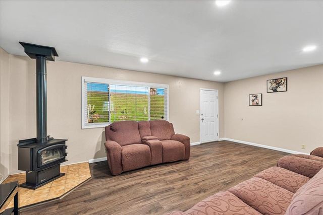 6343 Baldwin, Valley Springs, CA 95252