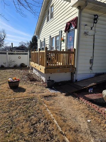 41 N 32nd Street, Belleville, IL 62226