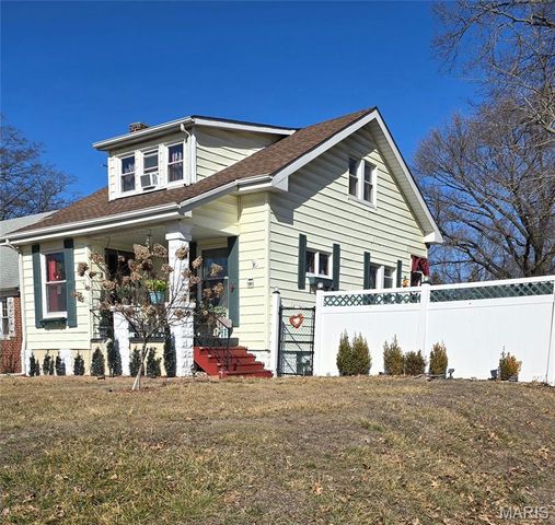 41 N 32nd Street, Belleville, IL 62226