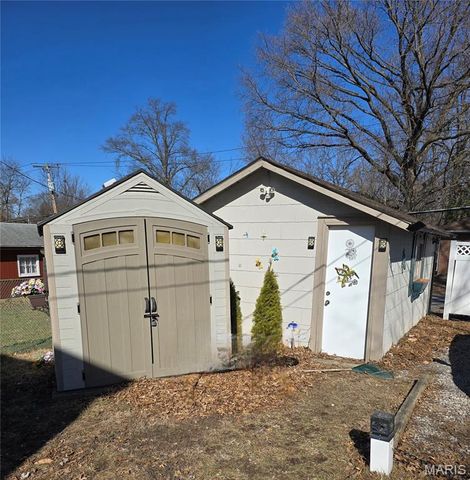 41 N 32nd Street, Belleville, IL 62226