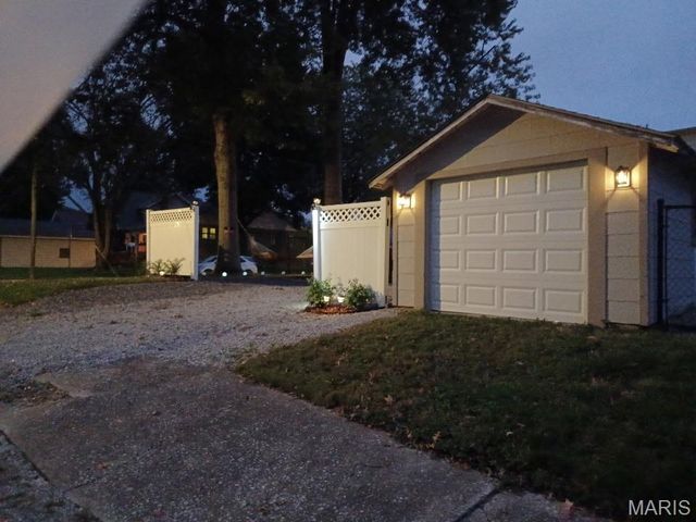 41 N 32nd Street, Belleville, IL 62226