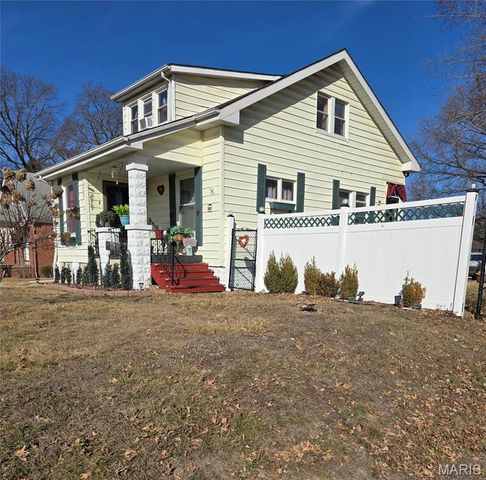 41 N 32nd Street, Belleville, IL 62226