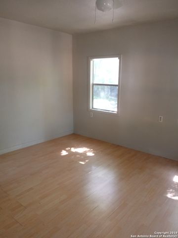 322 REGINA ST A, San Antonio, TX 78223