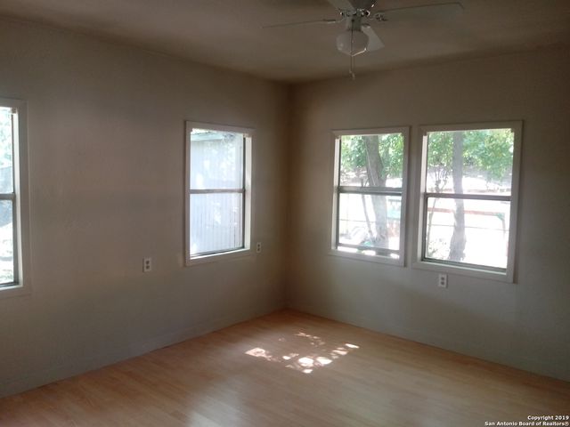 322 REGINA ST A, San Antonio, TX 78223