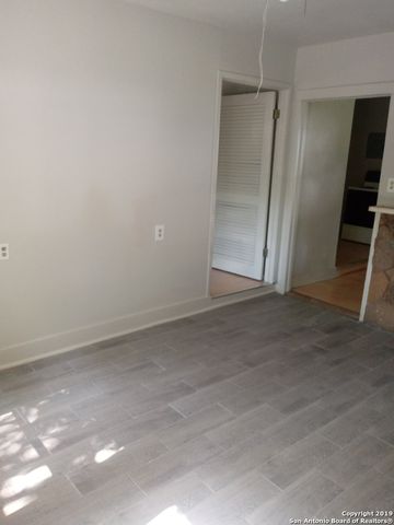 322 REGINA ST A, San Antonio, TX 78223