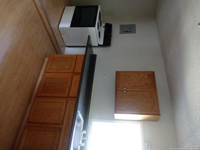 322 REGINA ST A, San Antonio, TX 78223