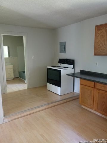 322 REGINA ST A, San Antonio, TX 78223