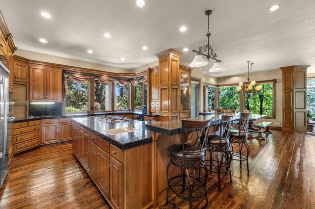 61712 Broken Top Drive, Bend, OR 97702