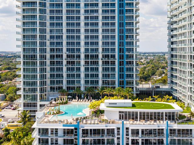 220 Lake Shore Drive 1210, Lake Park, FL 33403