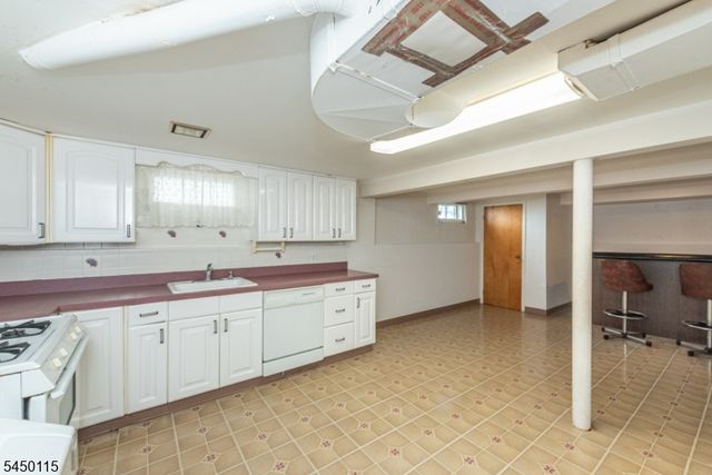 50 Plenge Dr, Belleville Twp., NJ 07109