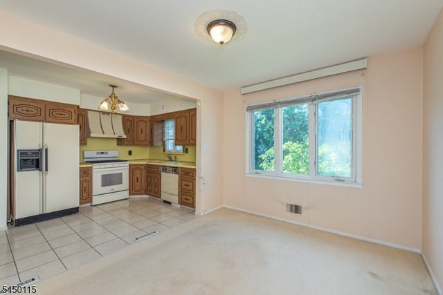 50 Plenge Dr, Belleville Twp., NJ 07109