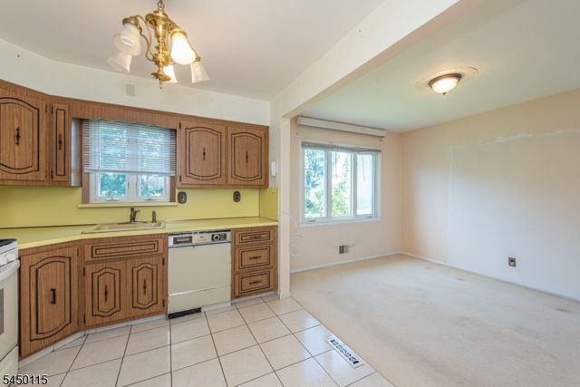 50 Plenge Dr, Belleville Twp., NJ 07109