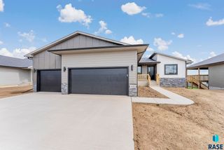 620 N YANKEE Ave Avenue, Sioux Falls, SD 57110