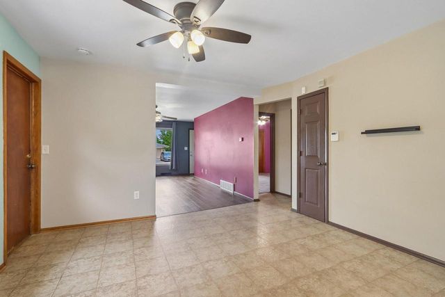 3414 Oakwood DRIVE, Racine, WI 53406