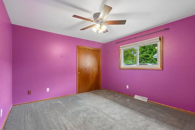 3414 Oakwood DRIVE, Racine, WI 53406
