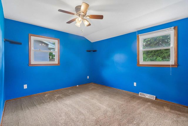 3414 Oakwood DRIVE, Racine, WI 53406