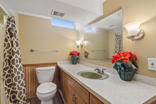 3414 Oakwood DRIVE, Racine, WI 53406