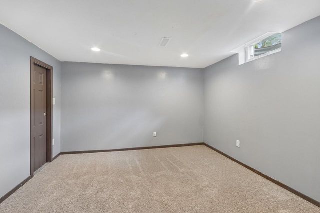 3414 Oakwood DRIVE, Racine, WI 53406