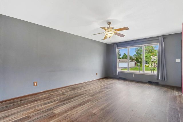 3414 Oakwood DRIVE, Racine, WI 53406