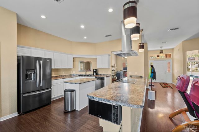 7770 Fenwick St, Navarre, FL 32566