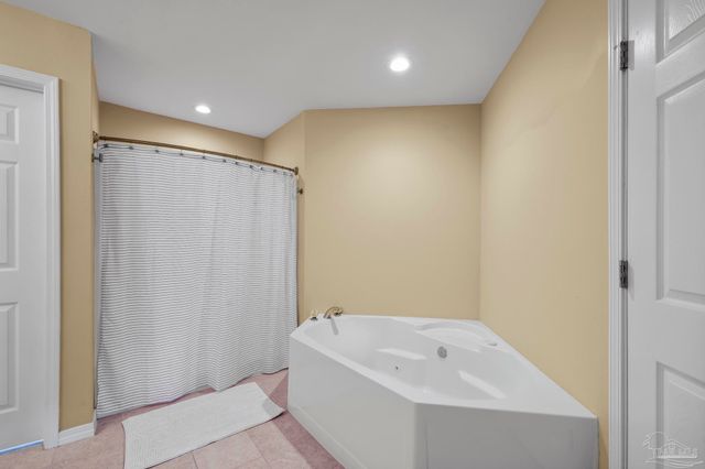 7770 Fenwick St, Navarre, FL 32566