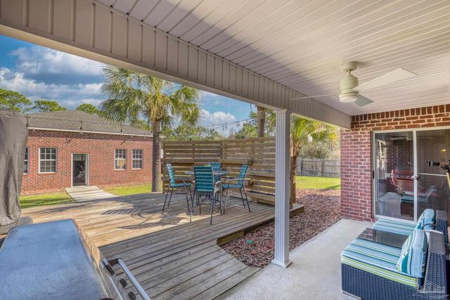 7770 Fenwick St, Navarre, FL 32566