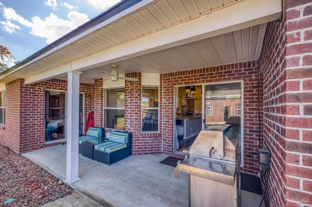 7770 Fenwick St, Navarre, FL 32566