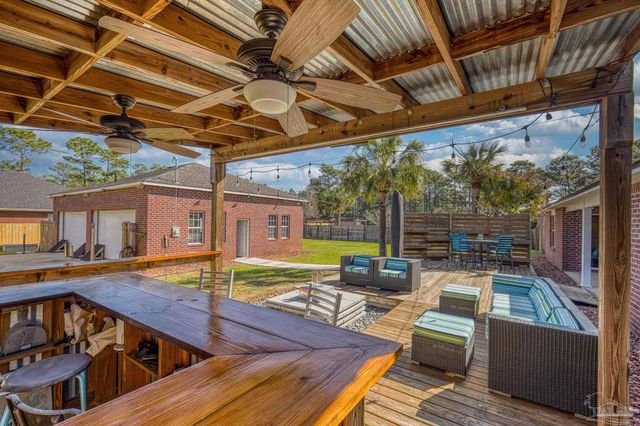 7770 Fenwick St, Navarre, FL 32566