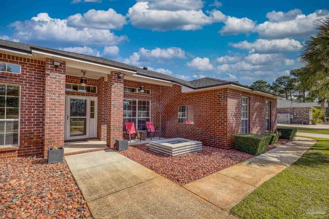 7770 Fenwick St, Navarre, FL 32566