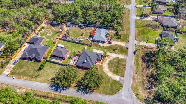 7770 Fenwick St, Navarre, FL 32566