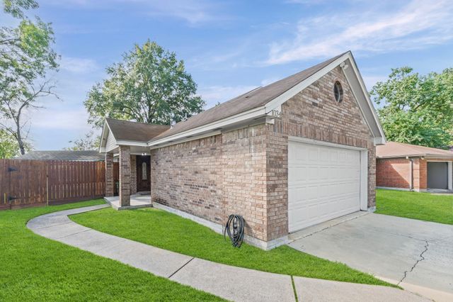 1034 Little Port, Channelview, TX 77530