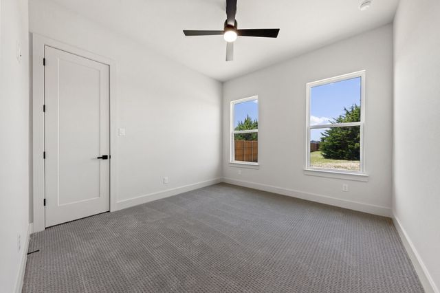 461 Whispering Way, Red Oak, TX 75154
