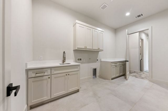 461 Whispering Way, Red Oak, TX 75154
