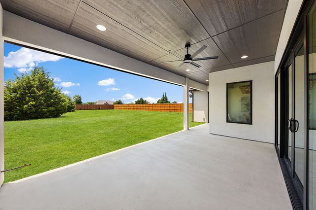 461 Whispering Way, Red Oak, TX 75154