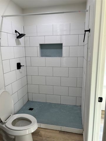 205 E Bremond Street, Ennis, TX 75119