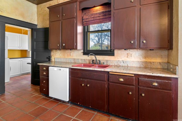 138 Booker Street, Little Rock, AR 72205