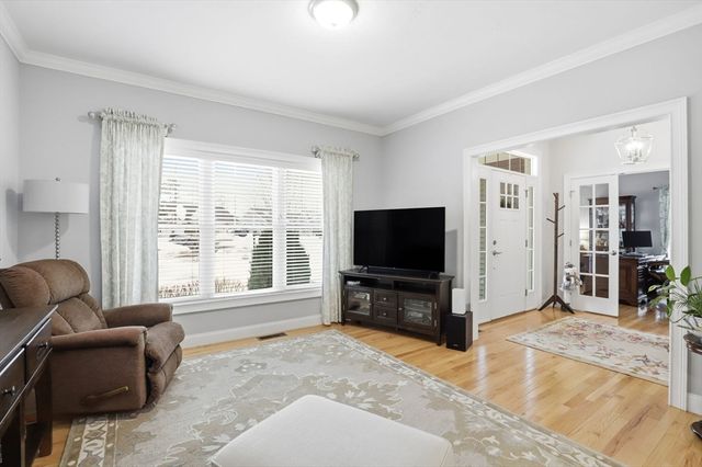 8 Daylily Dr 8, Plymouth, MA 02360