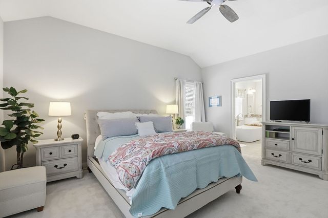 8 Daylily Dr 8, Plymouth, MA 02360