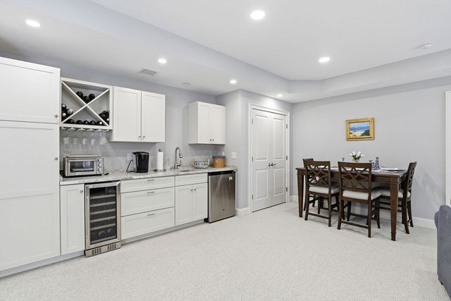 8 Daylily Dr 8, Plymouth, MA 02360