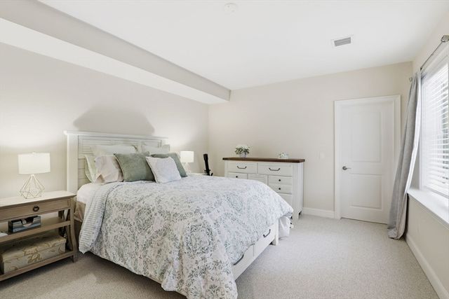 8 Daylily Dr 8, Plymouth, MA 02360