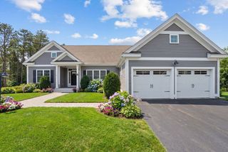 8 Daylily Dr 8, Plymouth, MA 02360